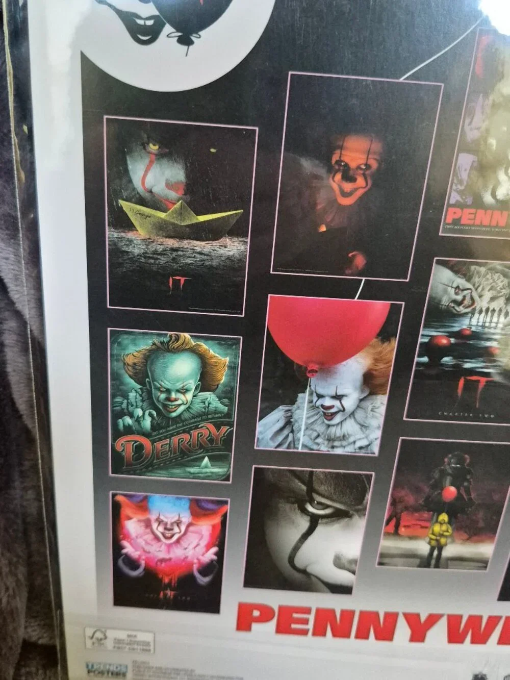Trends Posters International Horror IT Poster Book 12 Posters Book 8.5